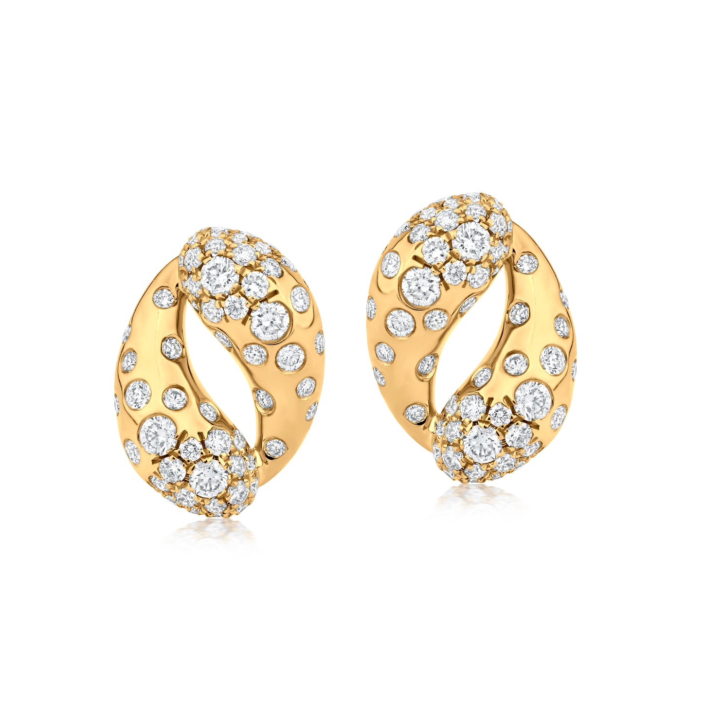 Oval Loop Earring With Diamond In 18K Yellow Gold
