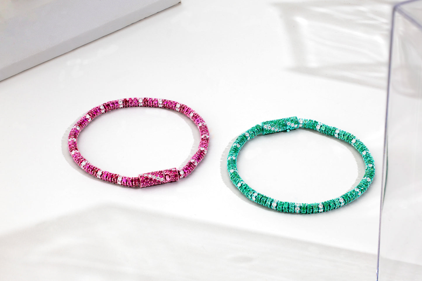 Emerald and Diamond 18K Gold Tennis Bracelet
