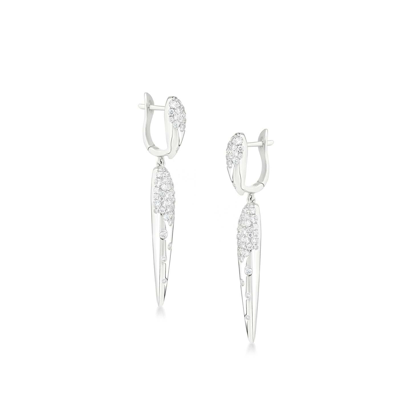 18K White Gold White Diamond Dangle Earring